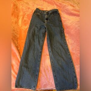 LEVIS High Waisted Straight Jeans
